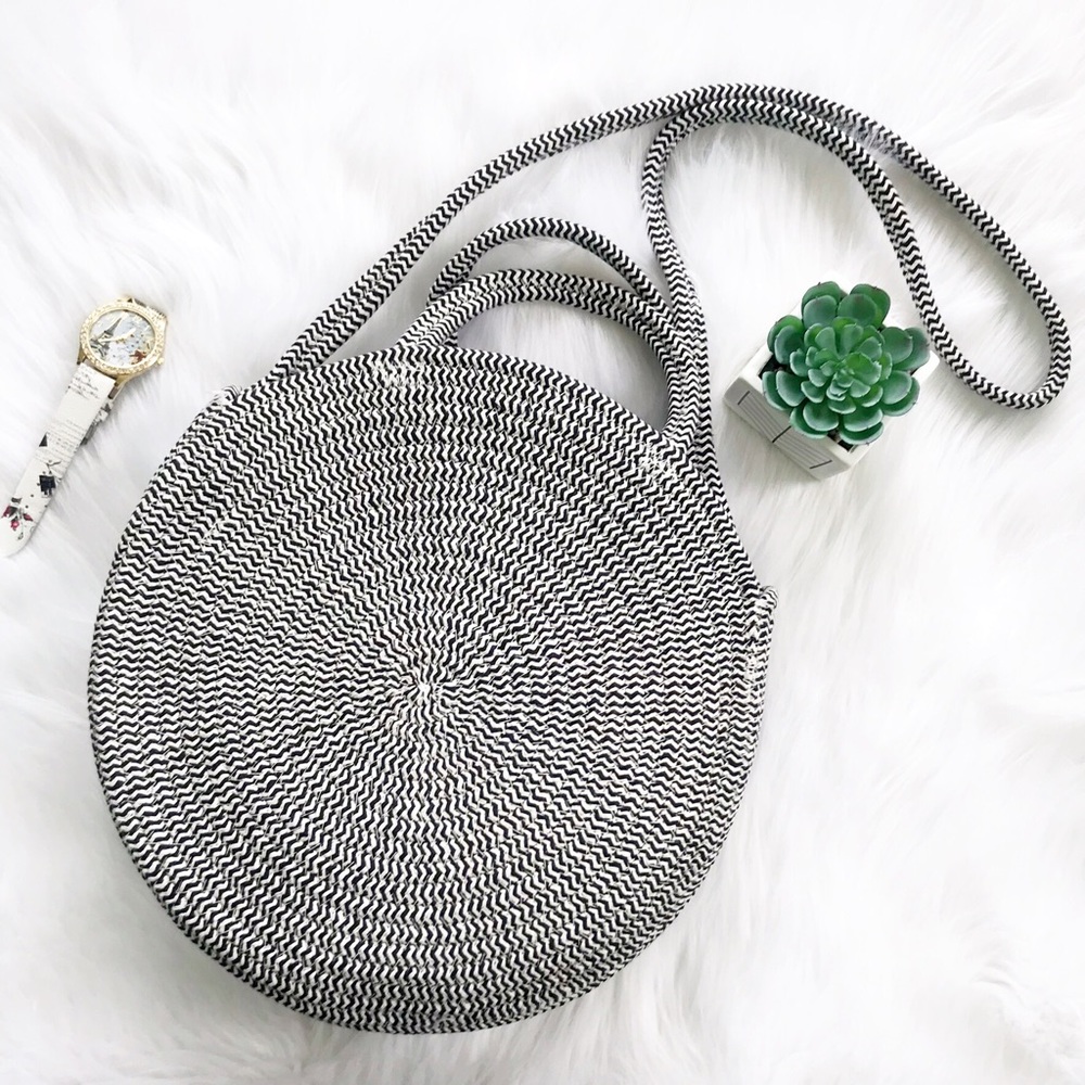 Two Tone Round Raffia Crossbody Bag